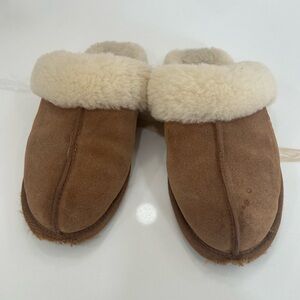 Women’s UGG Scufette II Slides Slippers Size 5
